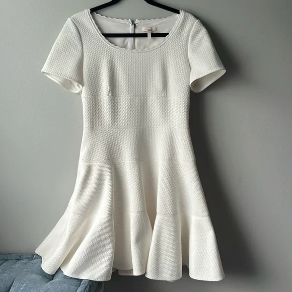 short sleeve lace white dress Open Back Lace Detail Dress White